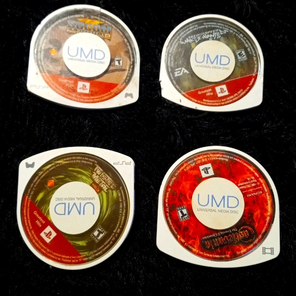 Lot # 1 has 4 ps2 game discs - Picture 1 of 9